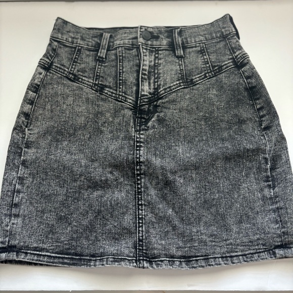 Fashion Nova. Jean skirt. Size small. - Picture 1 of 6